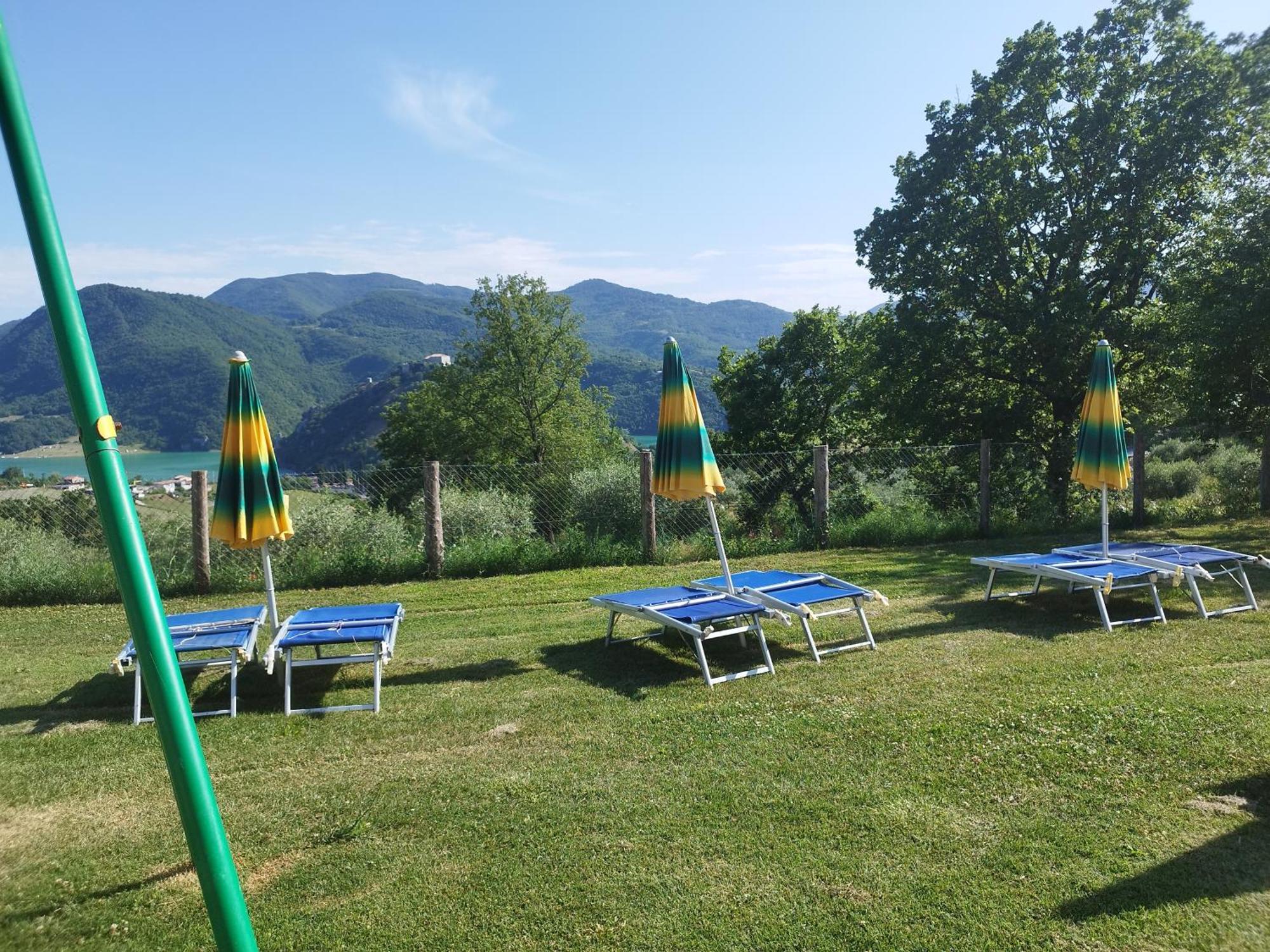 קסטל די טורה Agriturismo Le Cascine מראה חיצוני תמונה