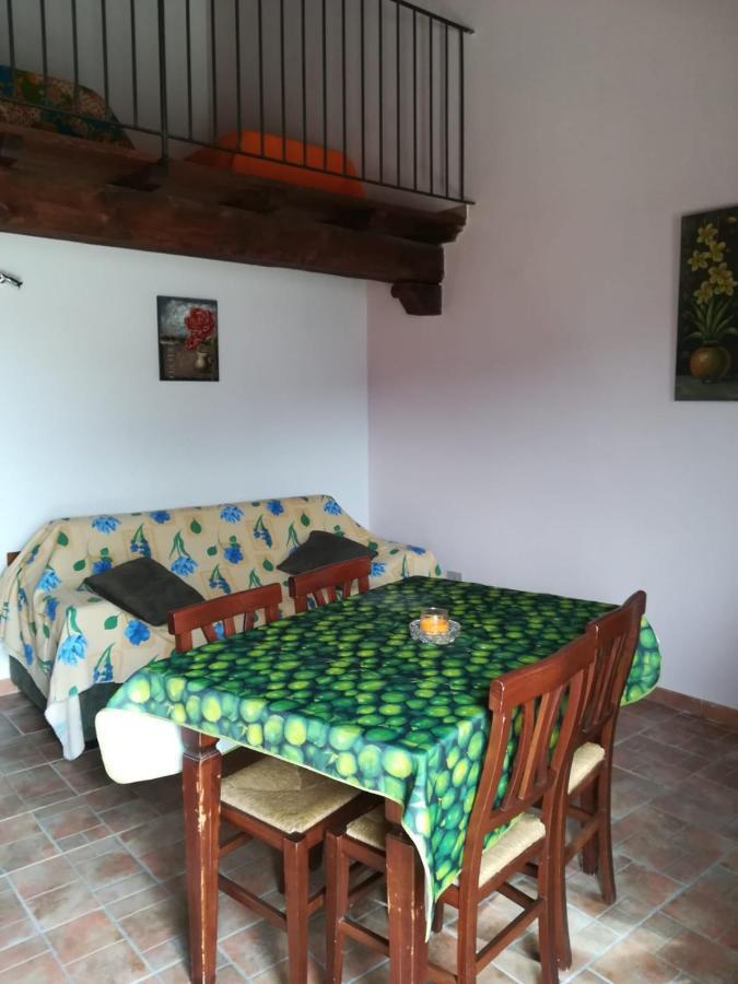 קסטל די טורה Agriturismo Le Cascine מראה חיצוני תמונה
