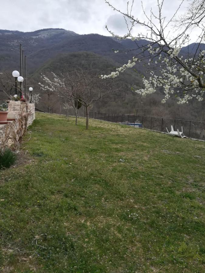 קסטל די טורה Agriturismo Le Cascine מראה חיצוני תמונה