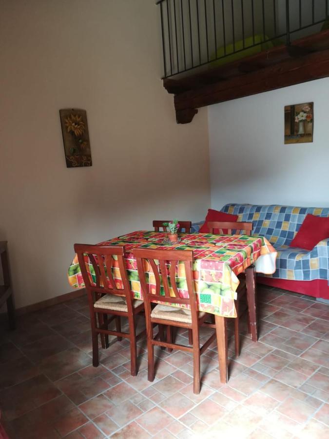 קסטל די טורה Agriturismo Le Cascine מראה חיצוני תמונה